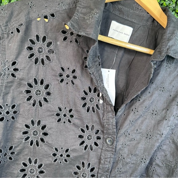 Black american eagle eyelet black  button down nwt - Picture 2 of 6